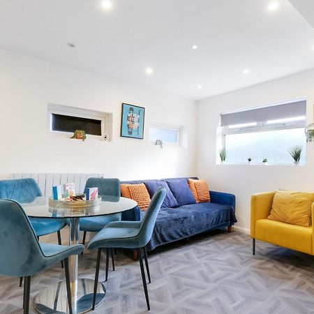 Kings House Apartment Hayes, West London Apt A Northolt  Exterior foto