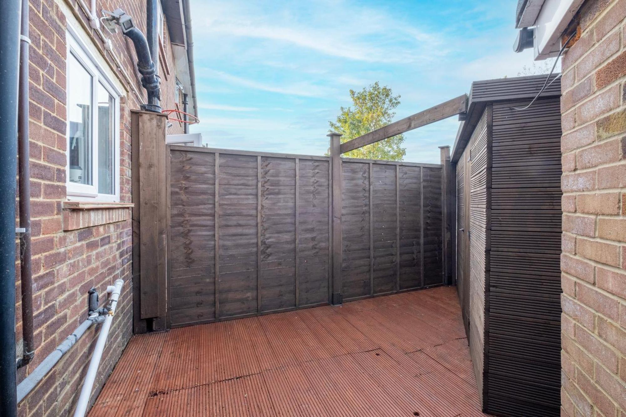 Kings House Apartment Hayes, West London Apt A Northolt  Exterior foto